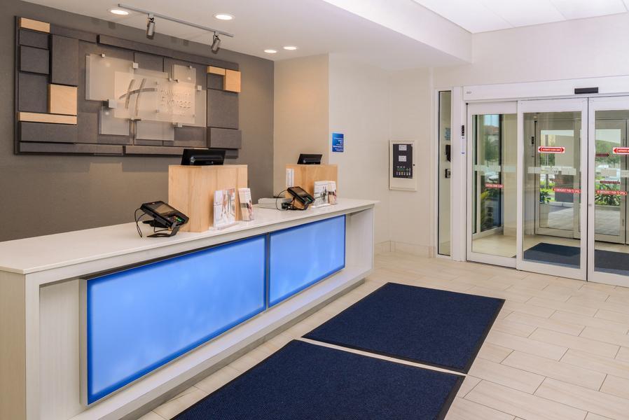 Holiday Inn Express Melbourne West By Ihg West Melbourne Zewnętrze zdjęcie