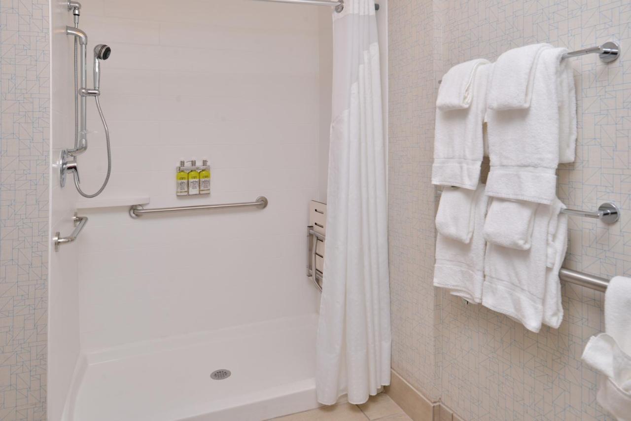 Holiday Inn Express Melbourne West By Ihg West Melbourne Zewnętrze zdjęcie