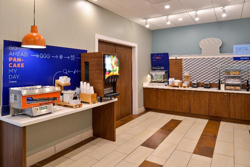 Holiday Inn Express Melbourne West By Ihg West Melbourne Zewnętrze zdjęcie